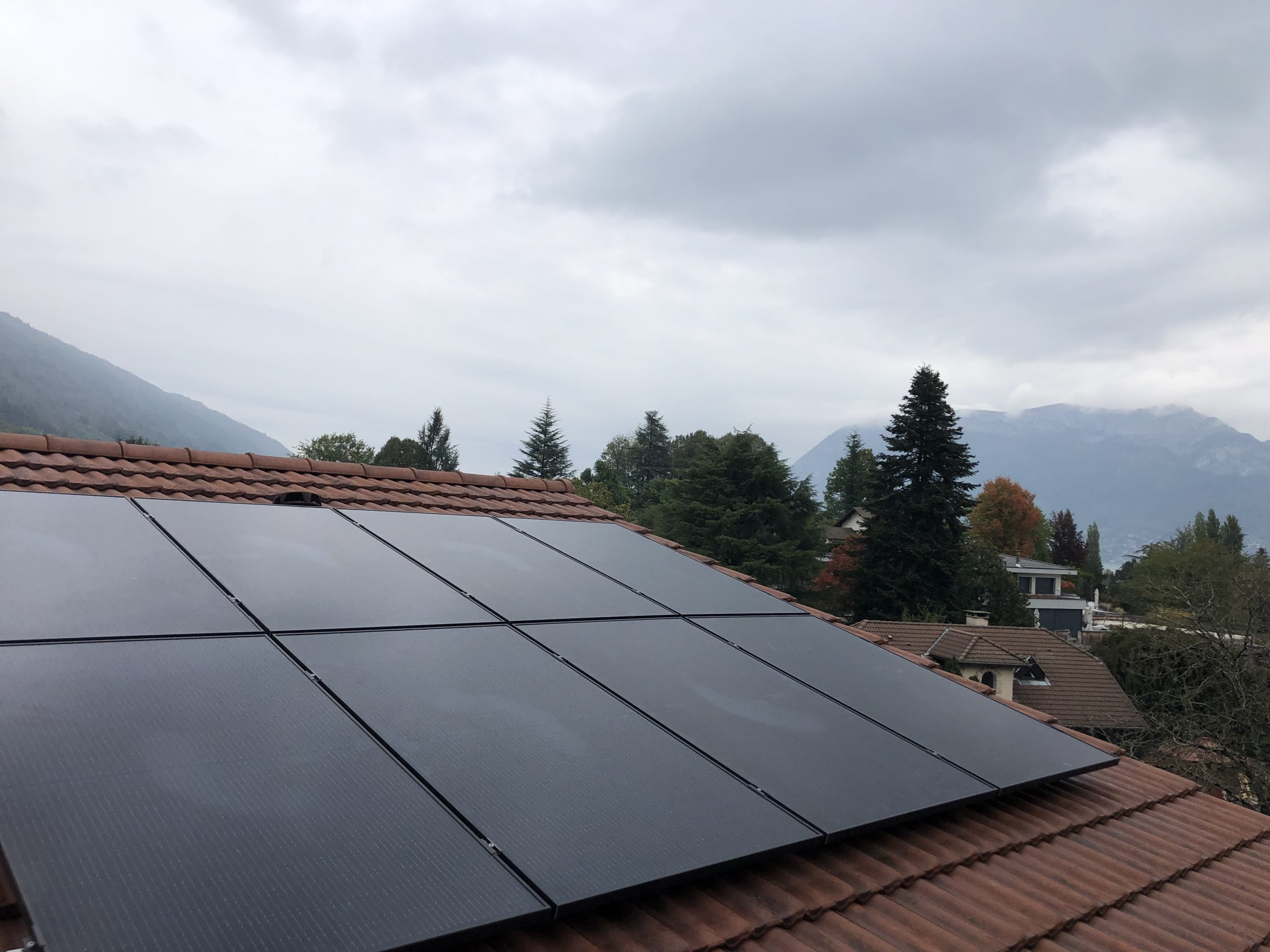 panneau solaire sur toit maison Seynod