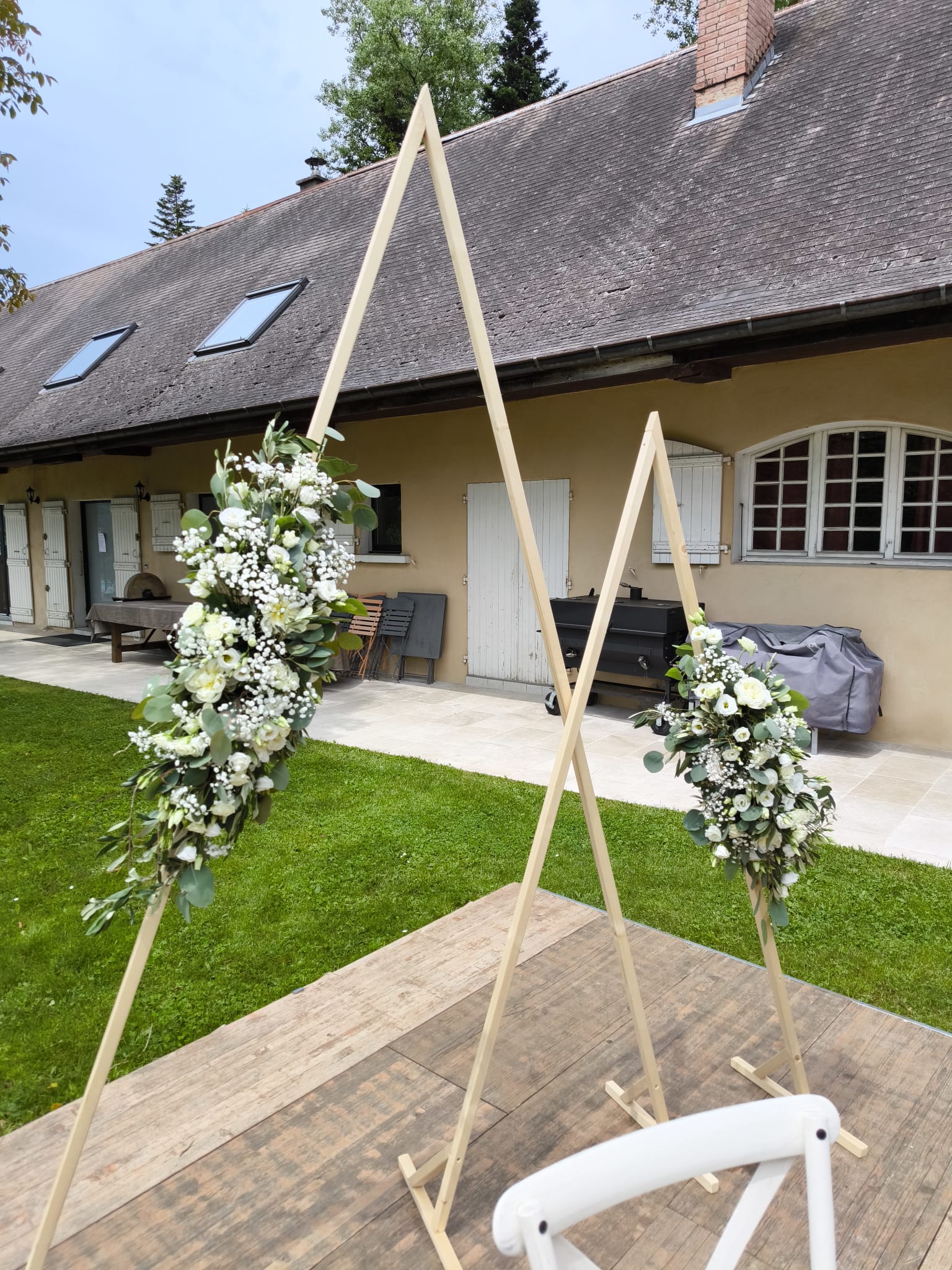 arche mariage en fleurs