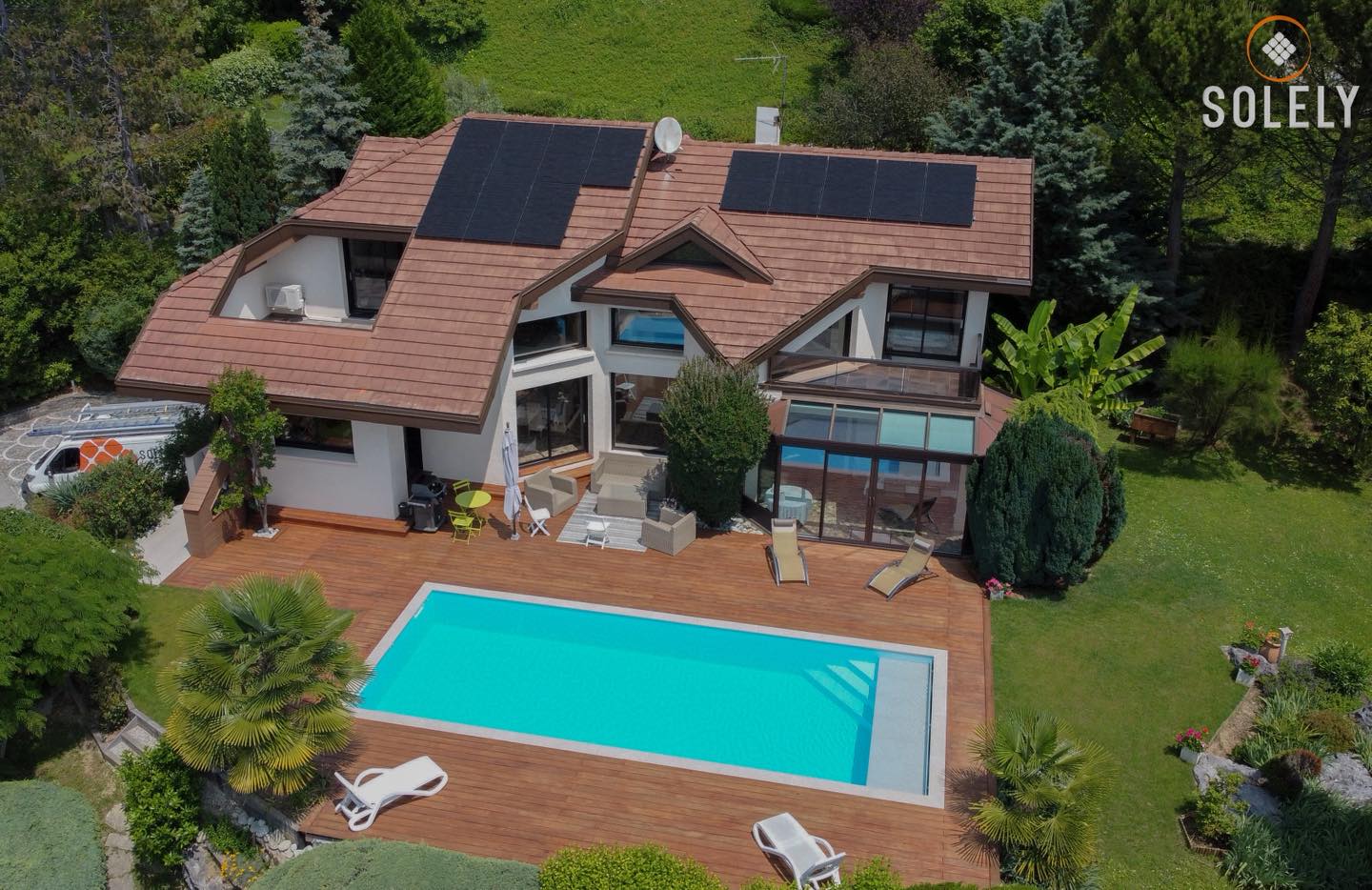 PANNEAU SOLAIRE TOIT panneau solaire annecy